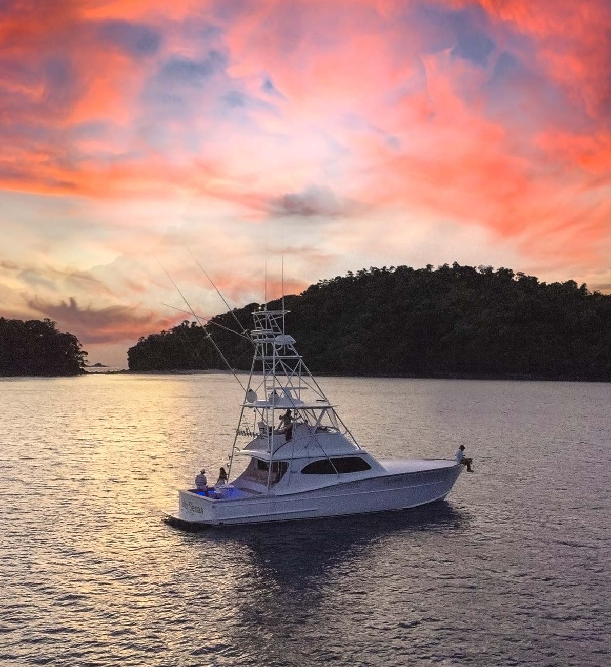 Guest enjoy a sunset cruise at Islas Secas resort, available to book